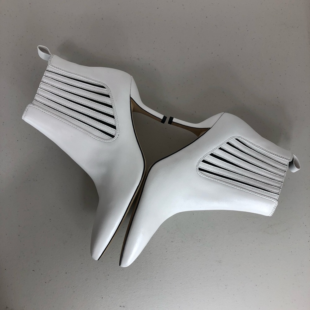 Diane Von Furstenberge white bootie shoes Sz 6.5 - Picture 4 of 8